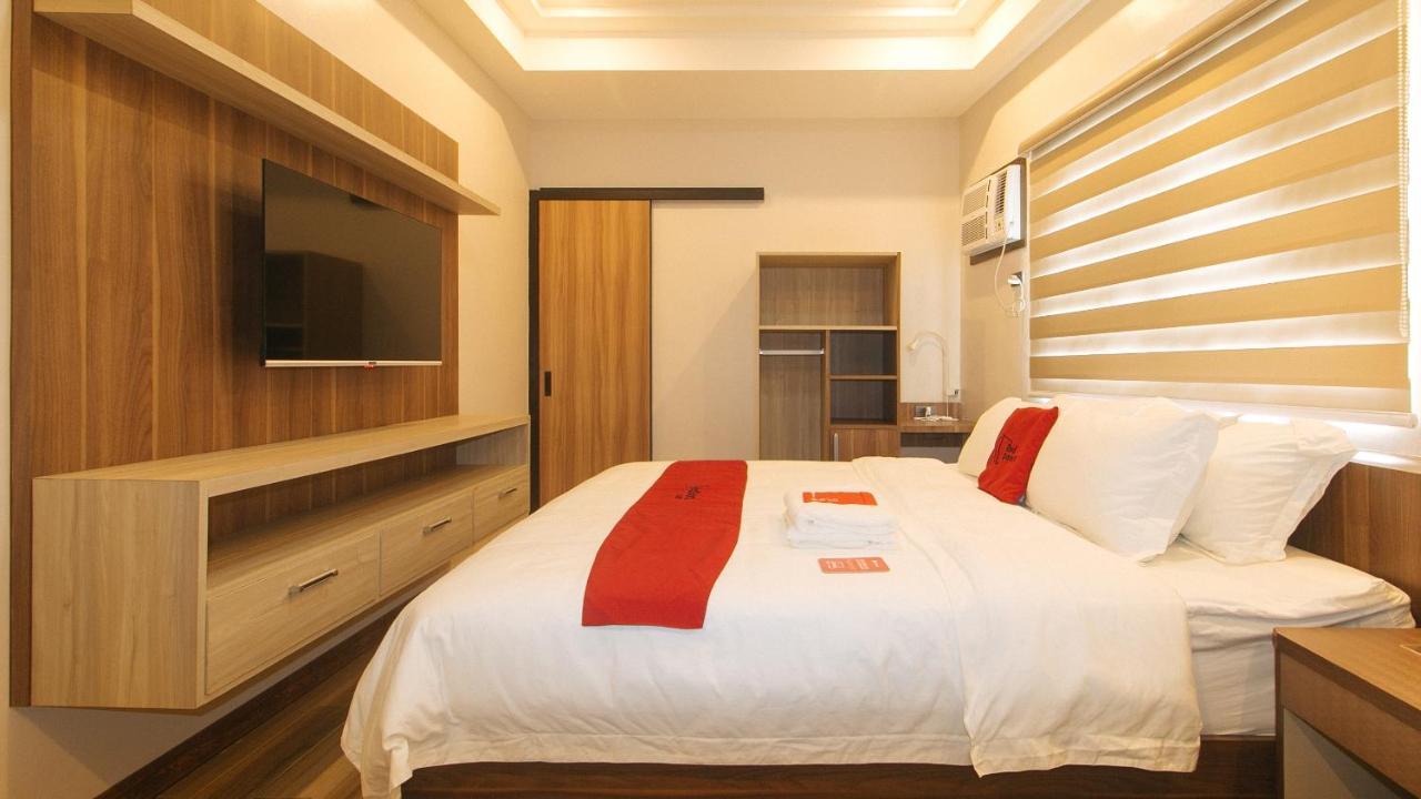 Reddoorz Plus @ Bez Tower And Residences San Juan San Juan  Екстериор снимка