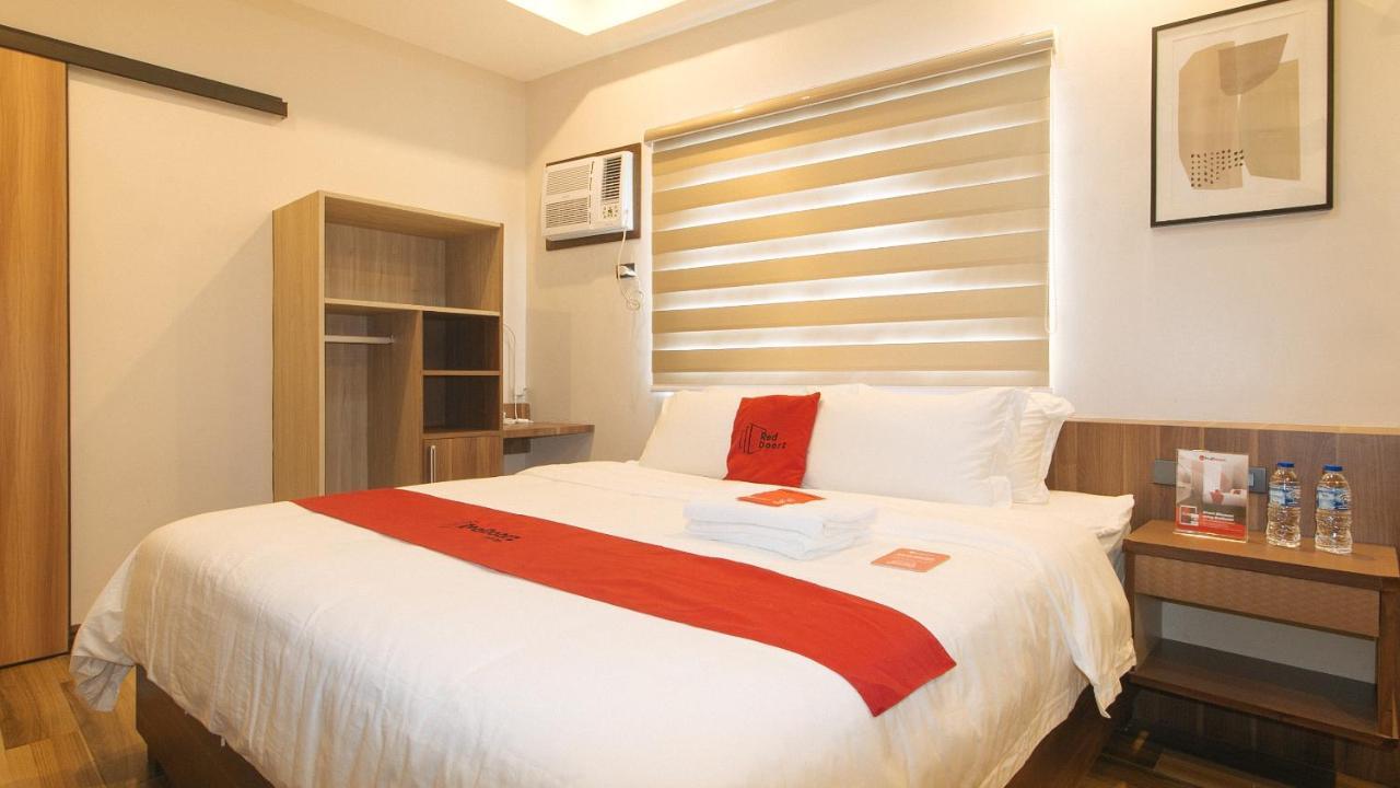 Reddoorz Plus @ Bez Tower And Residences San Juan San Juan  Екстериор снимка