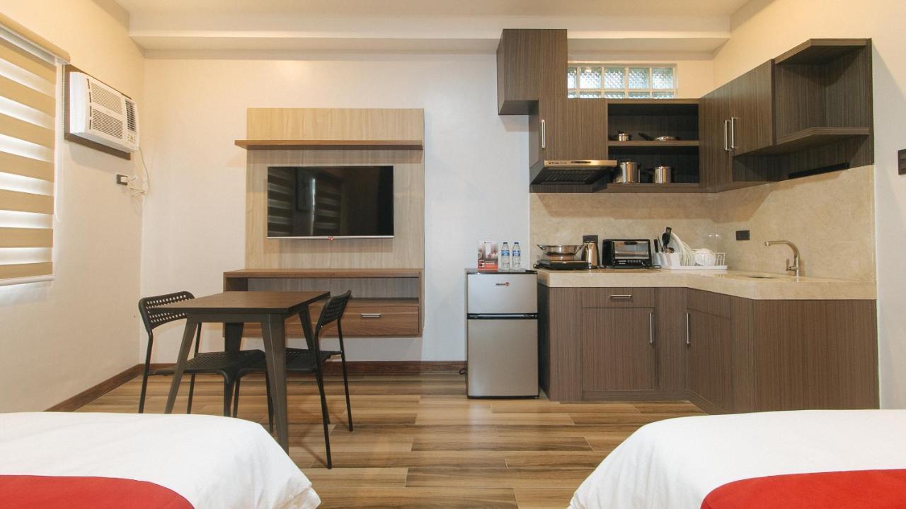 Reddoorz Plus @ Bez Tower And Residences San Juan San Juan  Екстериор снимка
