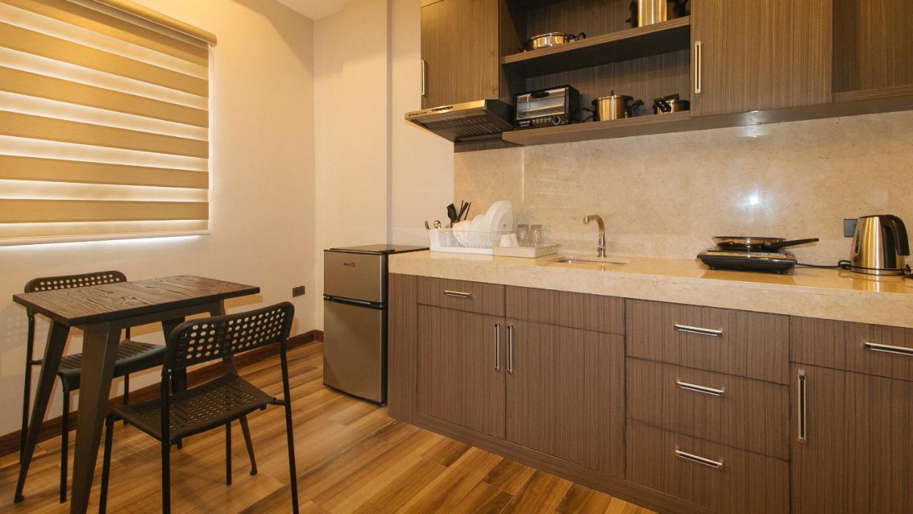 Reddoorz Plus @ Bez Tower And Residences San Juan San Juan  Екстериор снимка